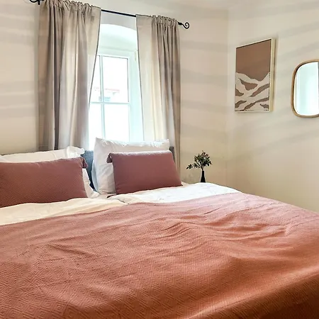 Farawayhomes #1 Apartment